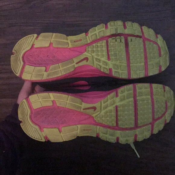Nike Running Shoes - Picture 4 of 6